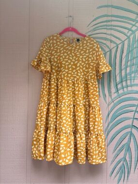 SHEIN Yellow White Leaf-Print Tiered Dress